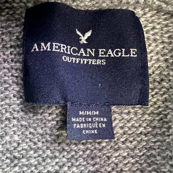 American Eagle Fair Isle Sweater Men's Size Medium Warm Fall Winter Christmas - Picture 7 of 11
